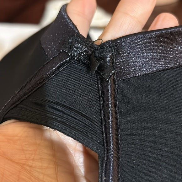 CARNIVAL 512 Black Molded Tuxedo Low Plunge Full Figure‎ Underwire Bra Sz 46DD - Picture 10 of 14